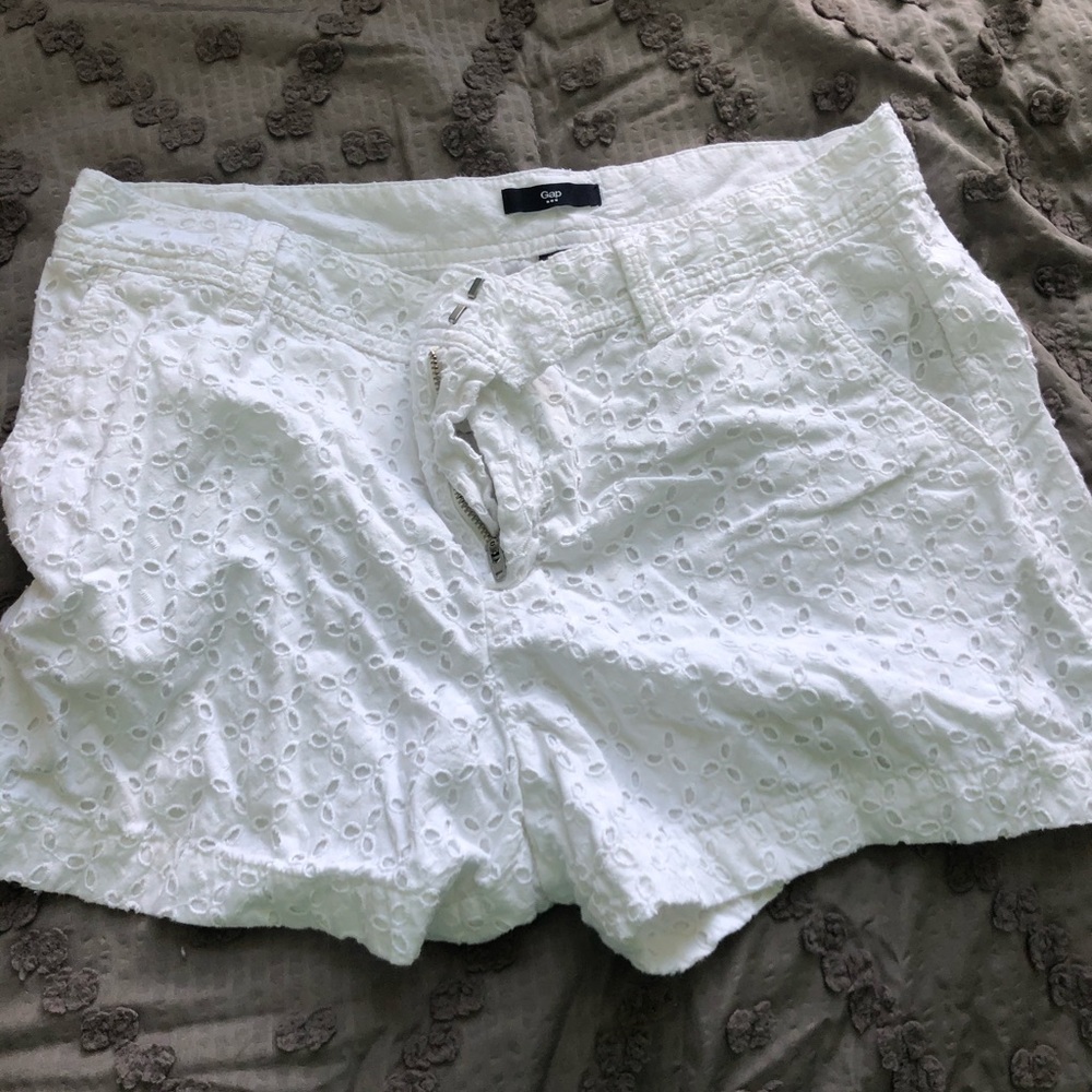 Gap shorts
